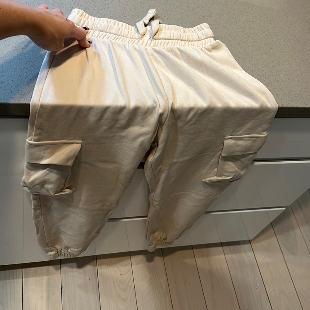 Cream joggers zara